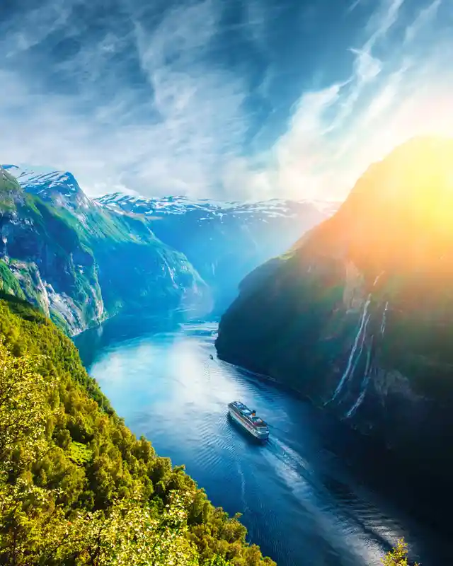 breathtaking-view-of-sunnylvsfjorden-fjord-and-famous-seven-sisters-waterfalls-