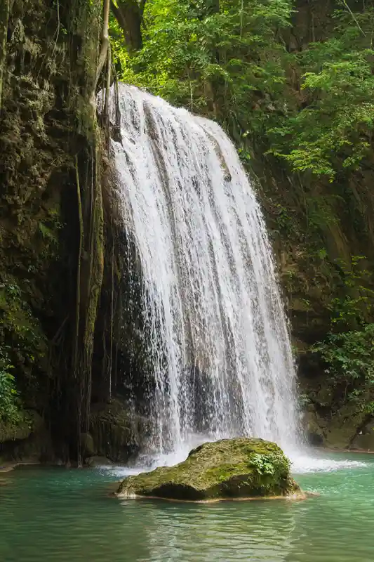 erawan-national-park-in-thailand-erawan-waterfall-is-a-popular